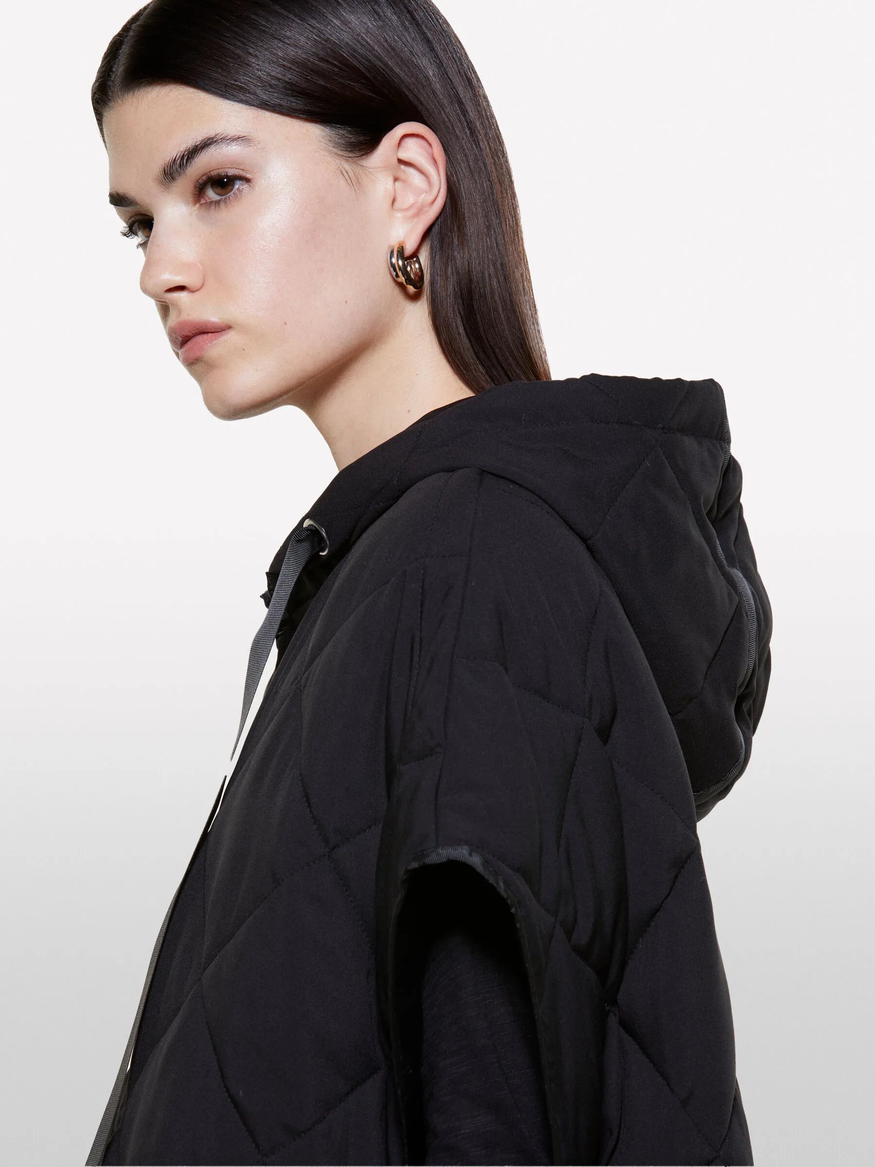 Cape oversize matelassée noire