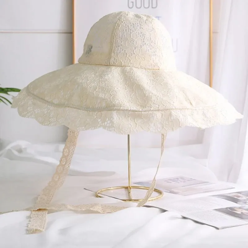 Chapeau d'été en dentelle