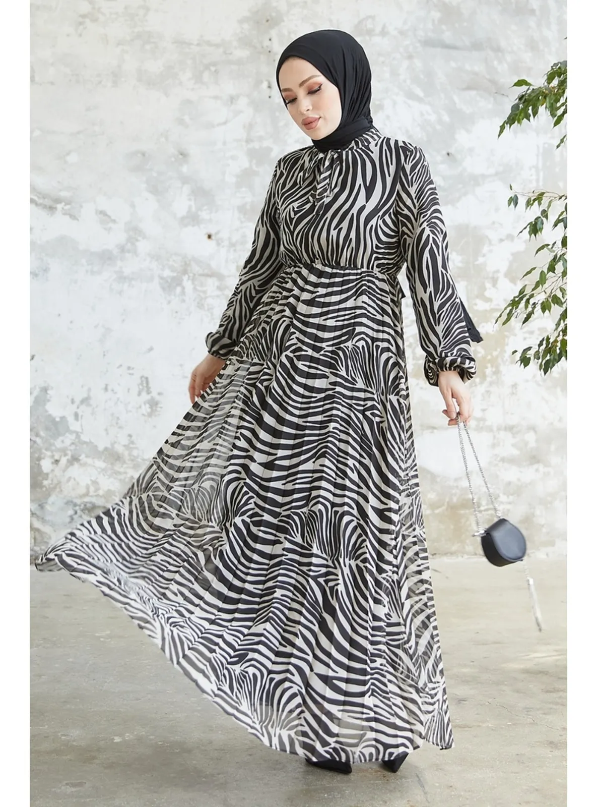 Ecru - Modest Dress - In Style