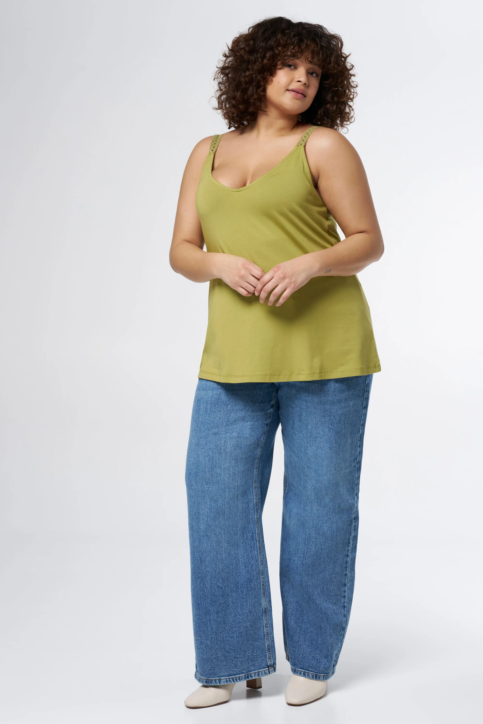 Femmes Haut avec détails sur les bretelles Olive | MS Mode