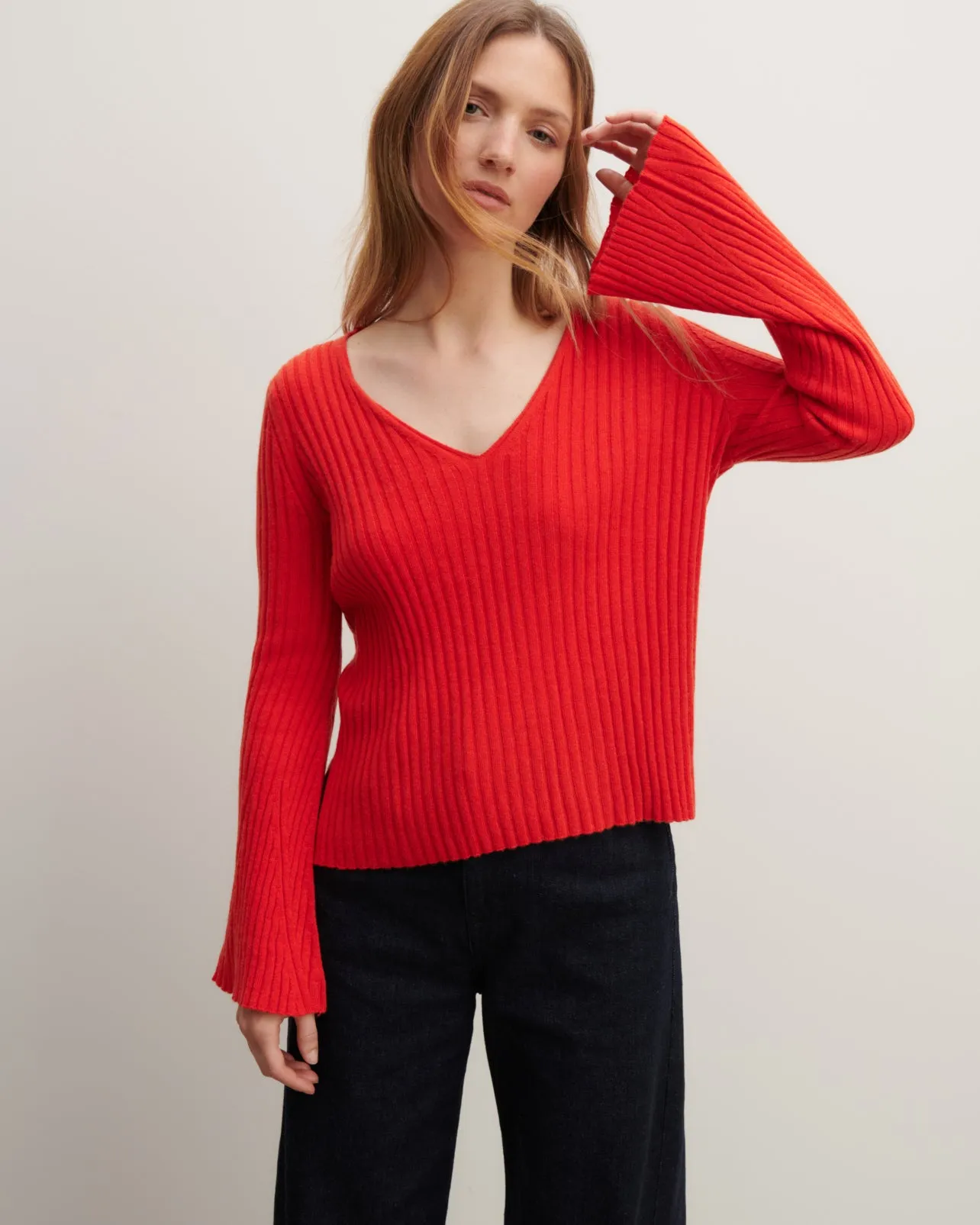 Pull V à manches évasées