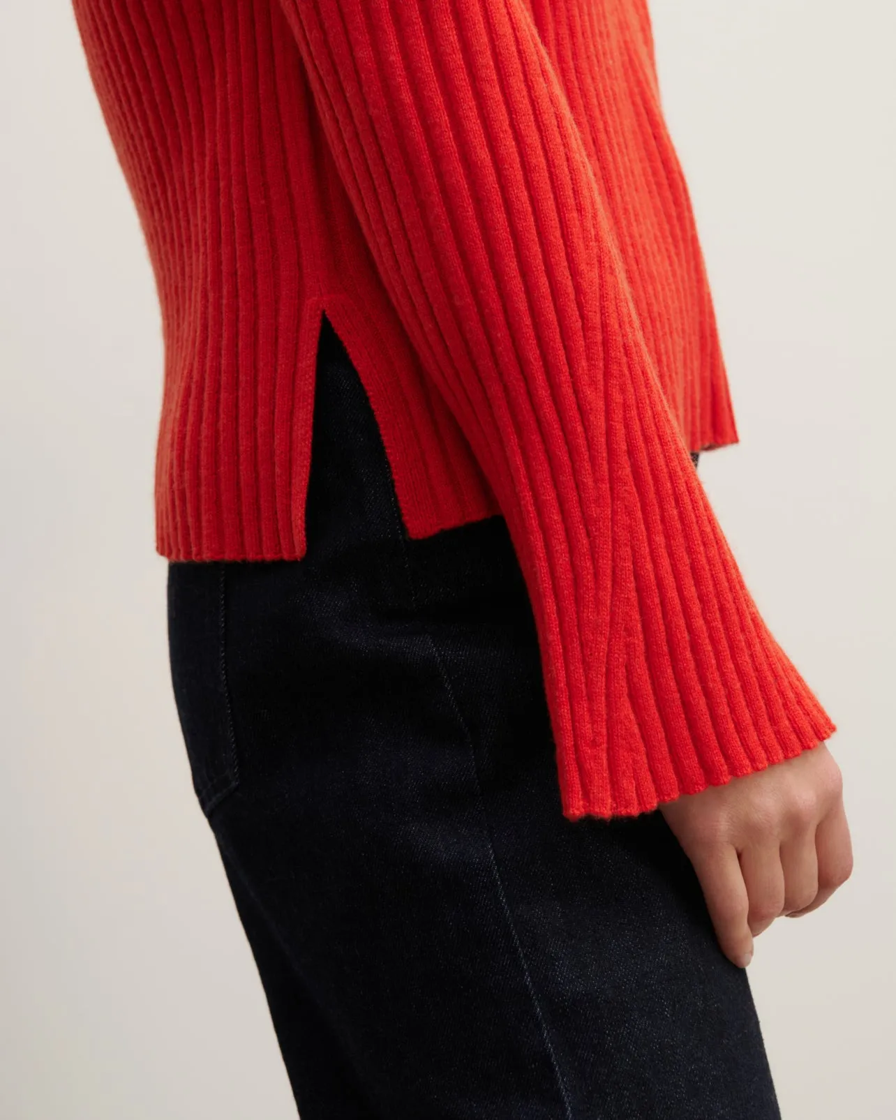 Pull V à manches évasées