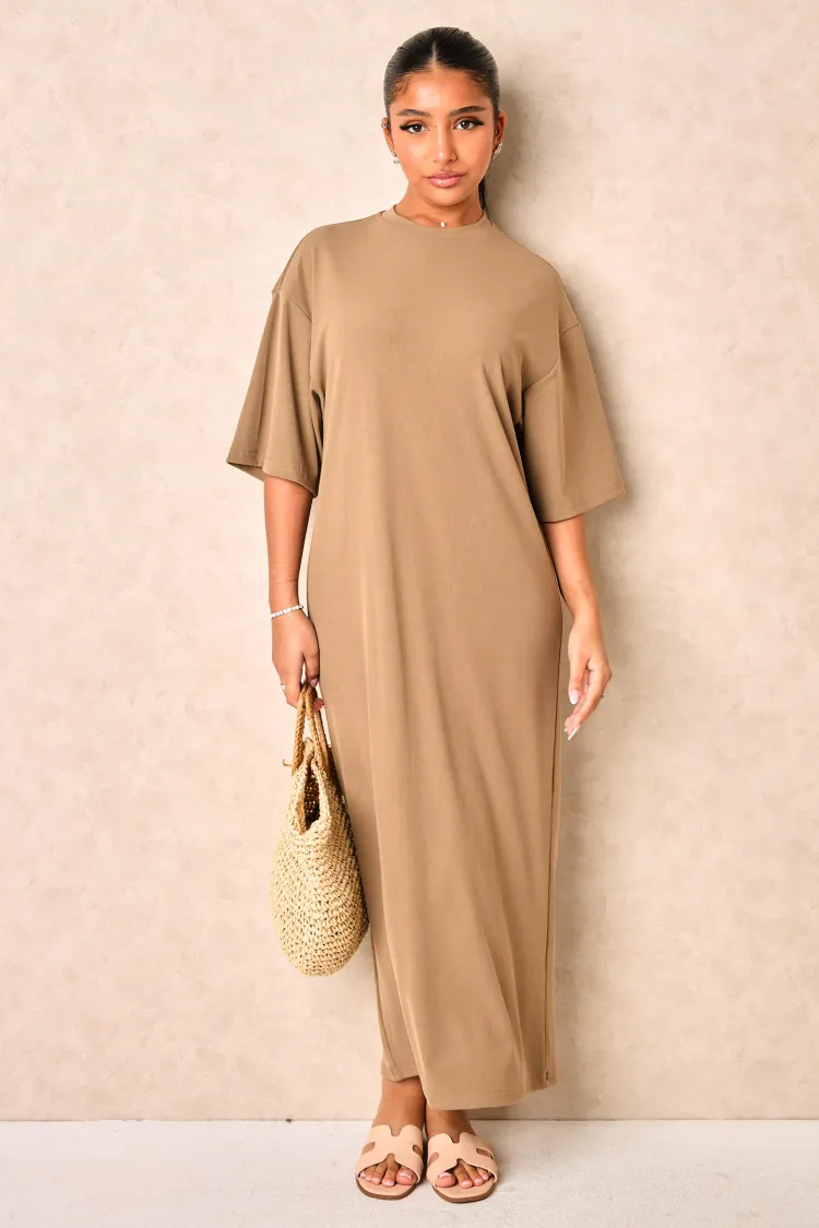 Robe t-shirt longue côtelé taupe